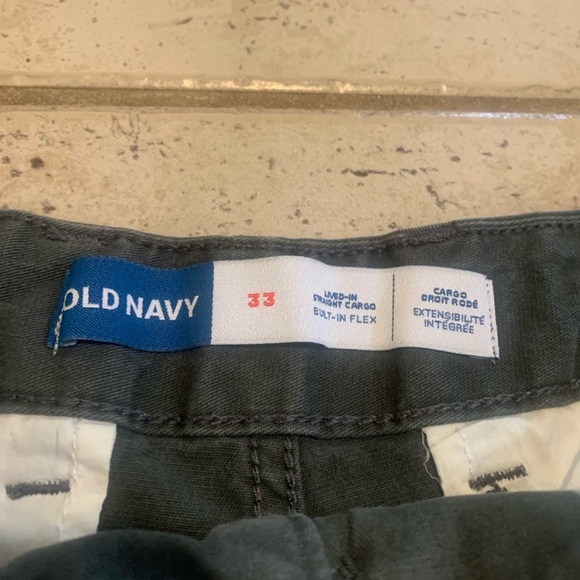 💜 Men’s Old Navy Built-In Flex Lived-In Straight Cargo Shorts- Size 33 Dark Gray - Picture 3 of 6